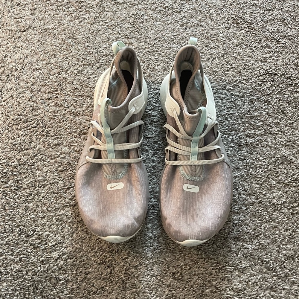 Nike Women’s Natural Motion Offset 6.0/2019 Tennis Shoes